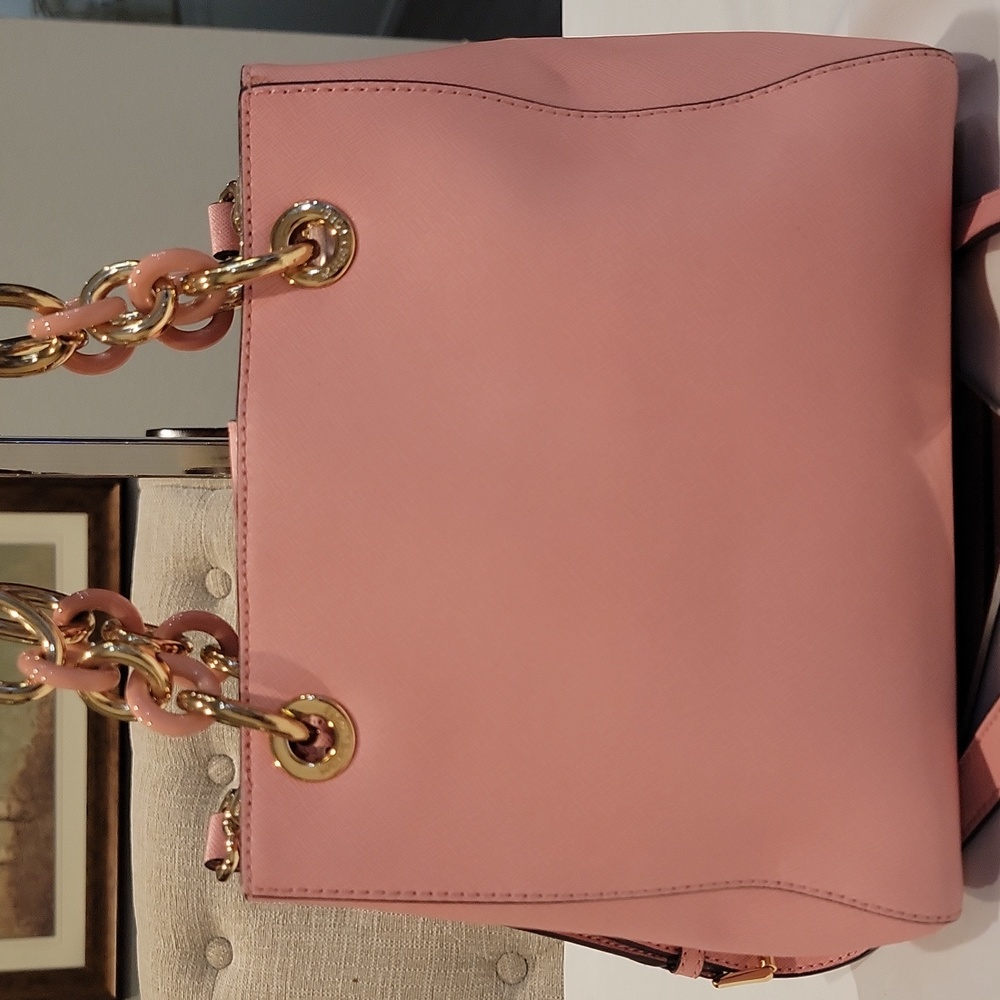 New and Authentic  Michael Kors bag - Picture 4 of 14